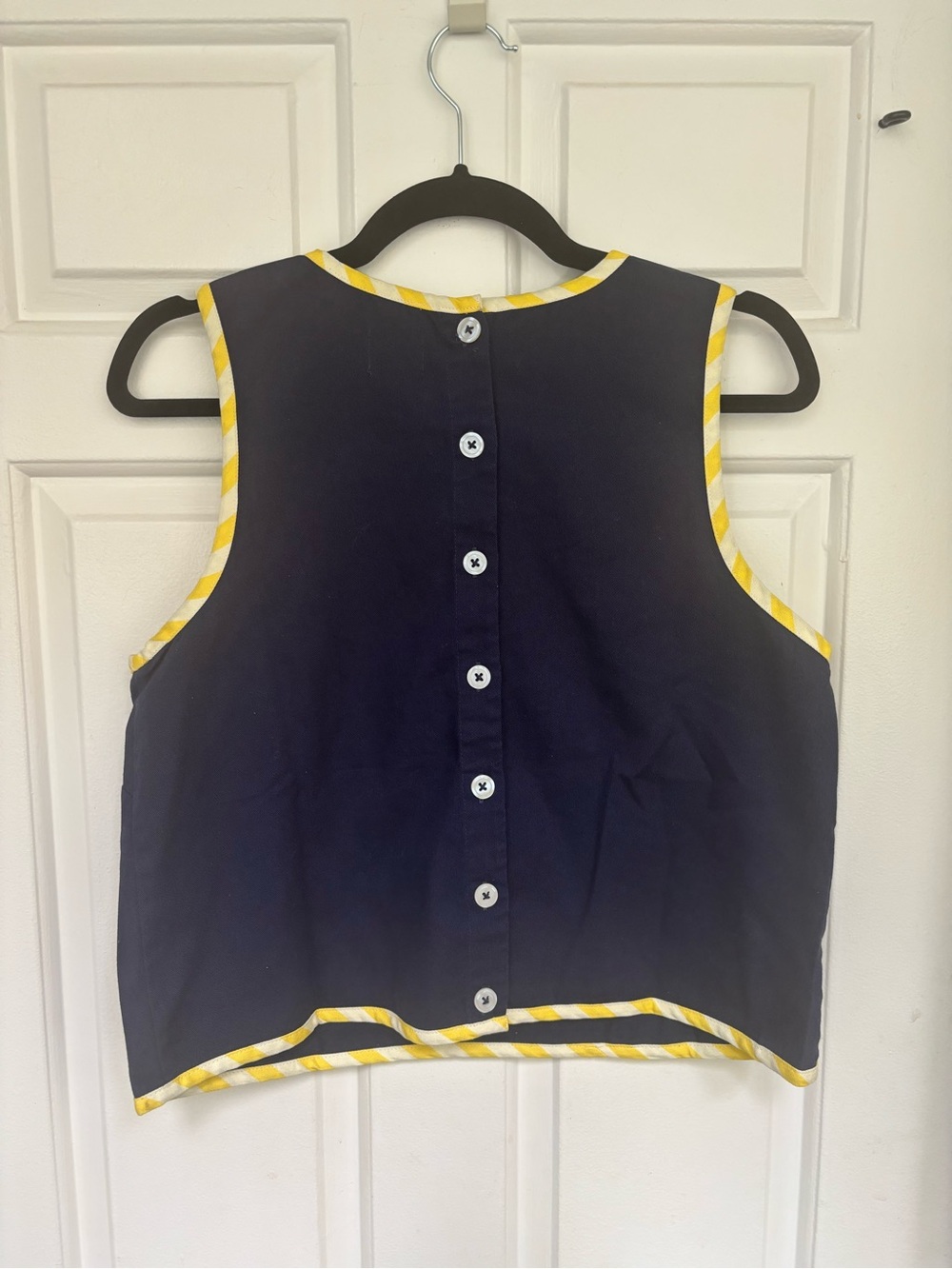 NWT $118 size M #Anthropologie Navy Citrus & Blue Floral Embroidered shell tank - Picture 6 of 7